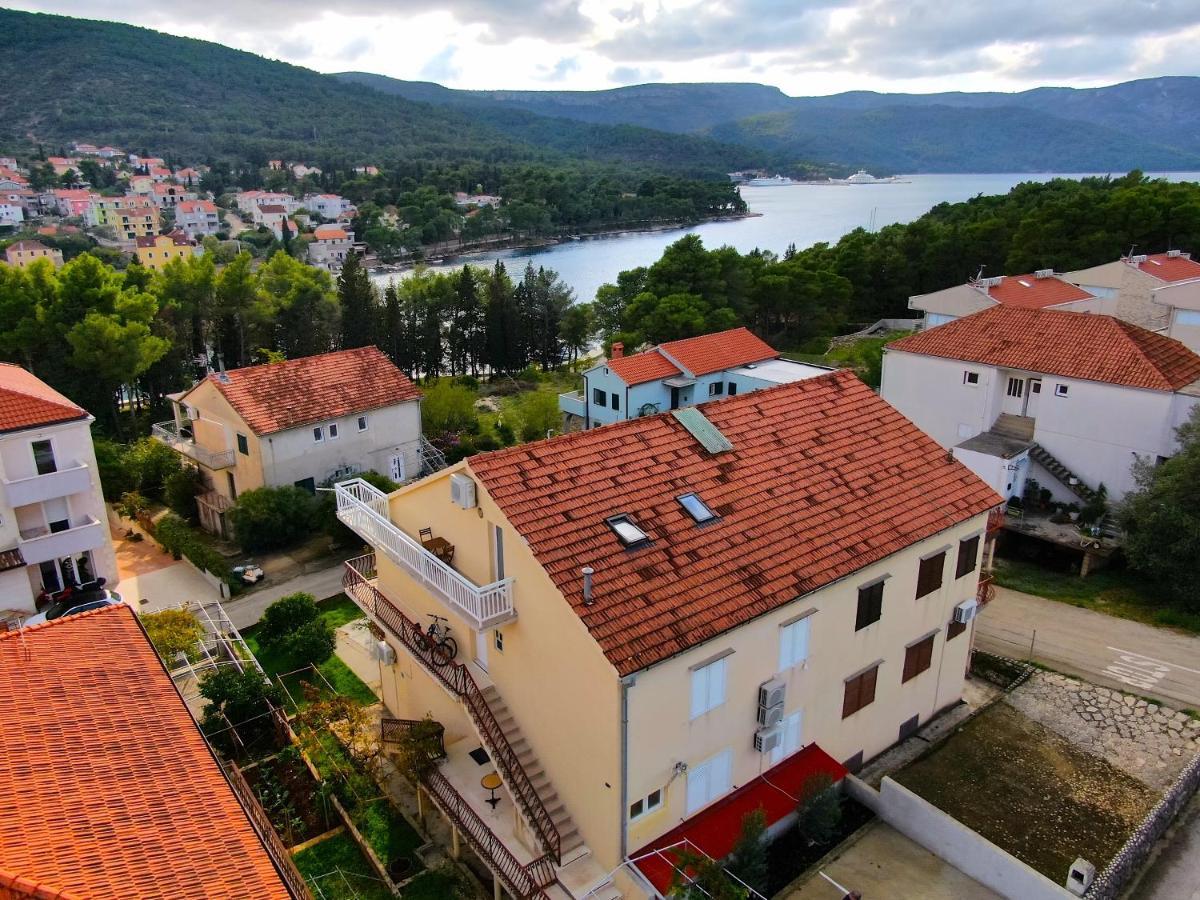 Apartments Sea & Sky Stari Grad  Exterior foto